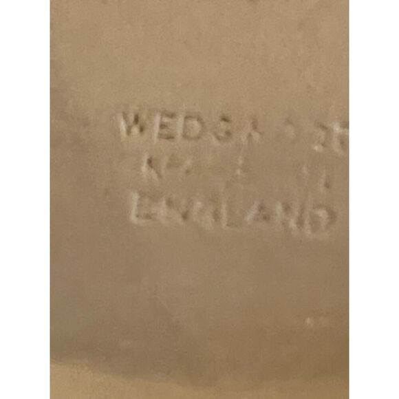 Lovely Dresden Jasperware 5” Green Sacrifice Wedgwood Bowl - Picture 6 of 6